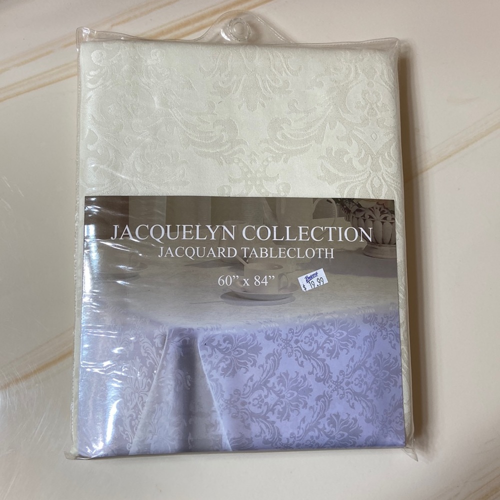 NWT Jacquelyn Collection Table Cloth 60 x 84